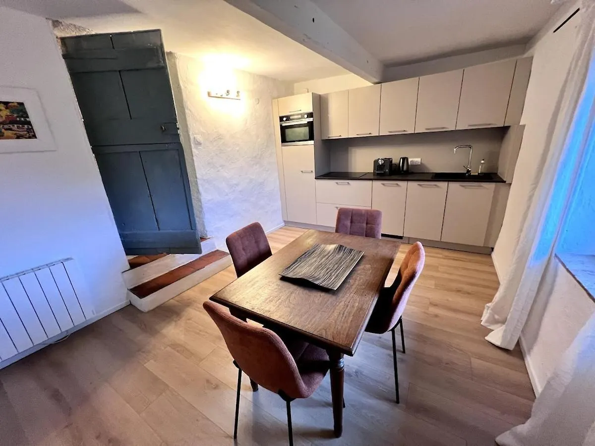 Maison Authentique Centre Historique Villeneuve-les-Avignon Holiday home