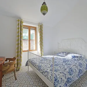  Hébergement de vacances La Cigale - Vieux Village - Charmante Maisonnette Climatisee Avec Jardin